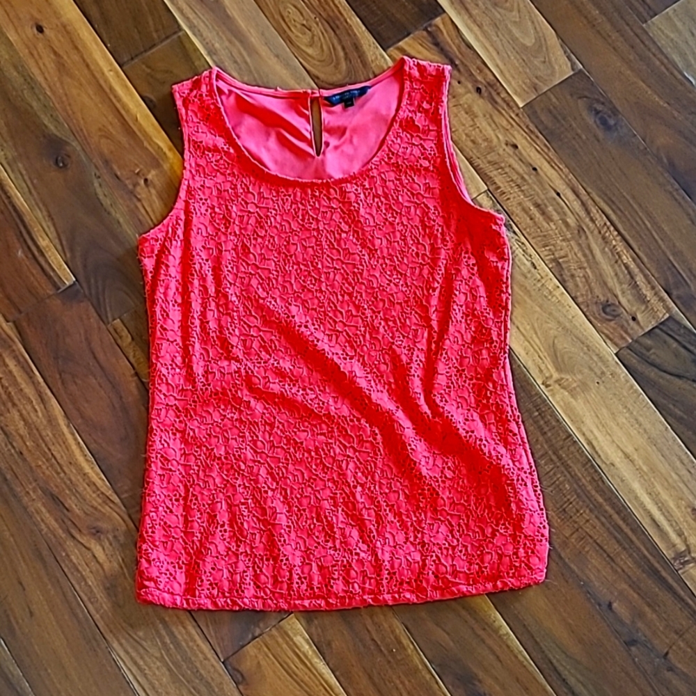 🎀2/$15 Kenneth Cole lace overlay blouse